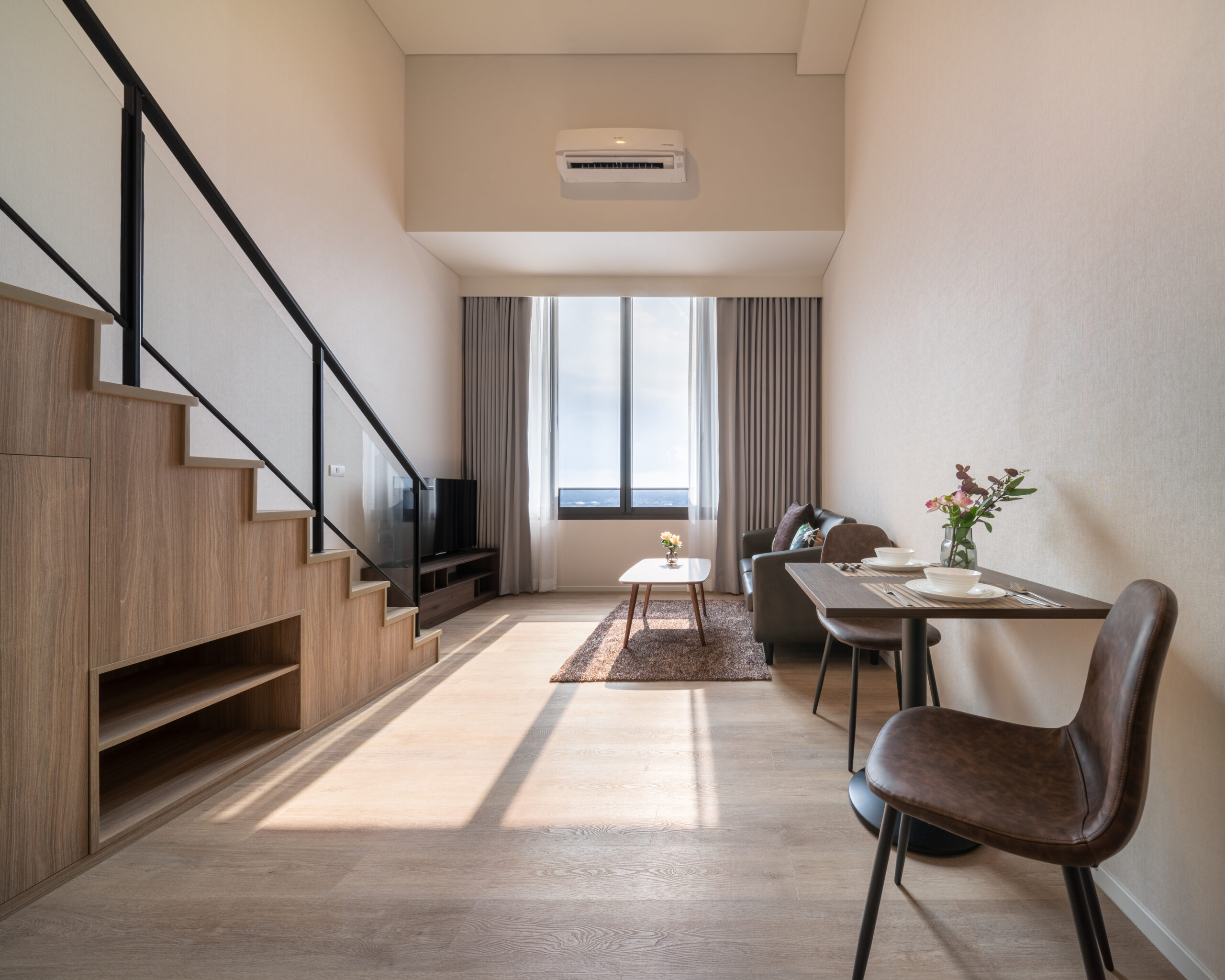 Ramada87-Room1-02