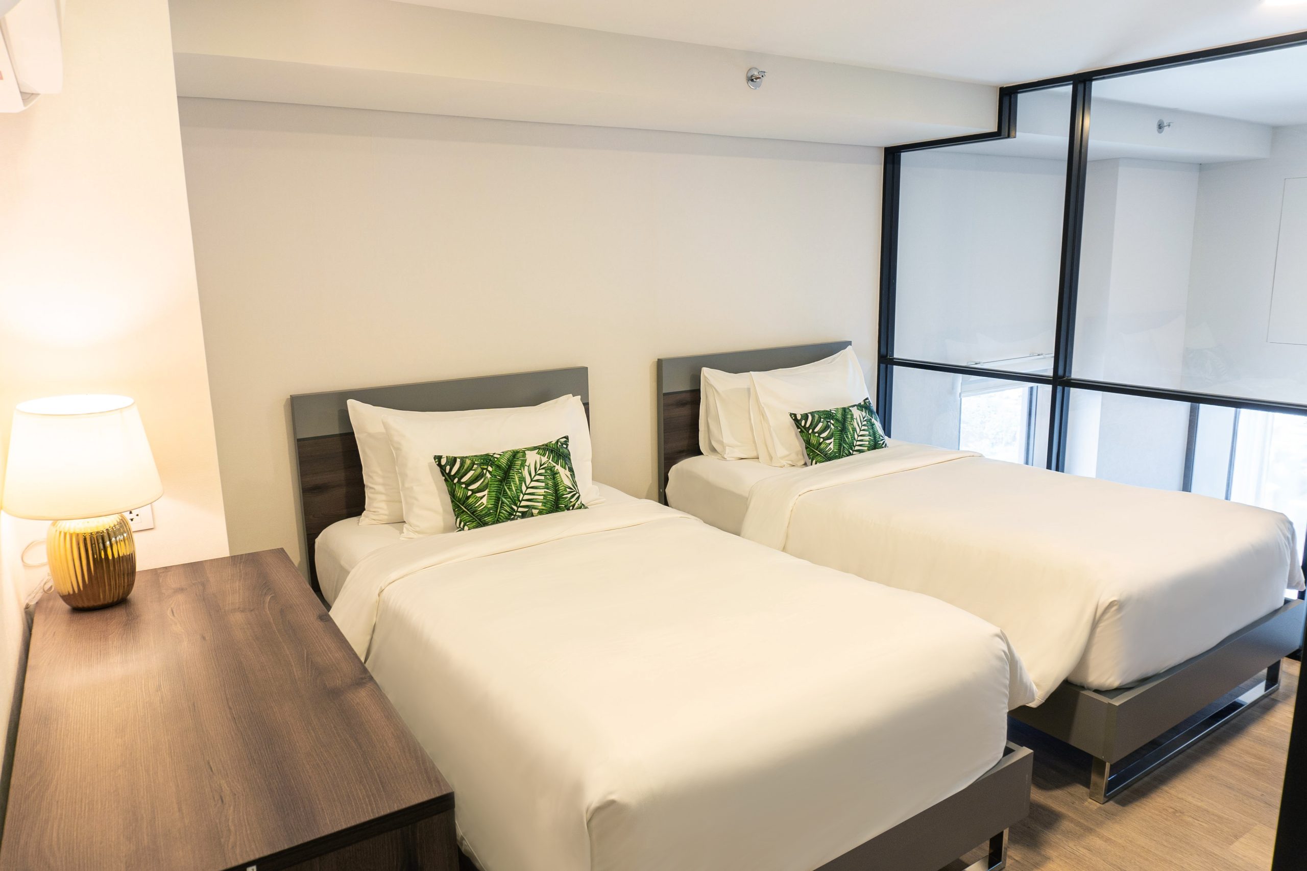 Ramada-87_deluxe_duplex_twin_01-scaled.jpg