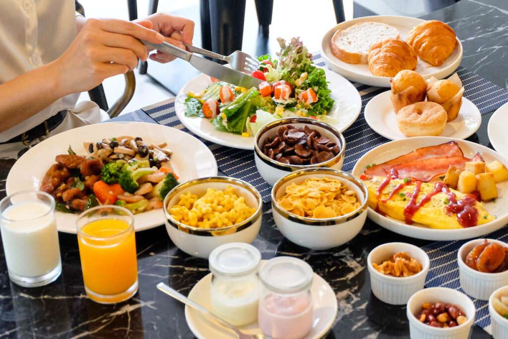 breakfast buffet 003